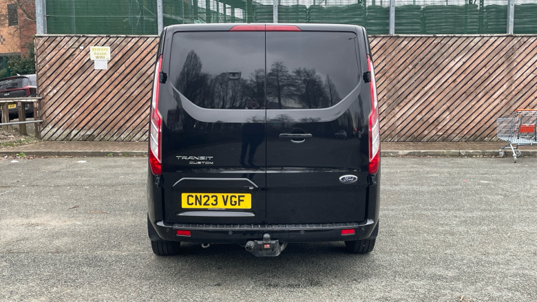 Ford Transit Custom 300 L2 Diesel Fwd 2.0 EcoBlue 170ps Low Roof Limited Van